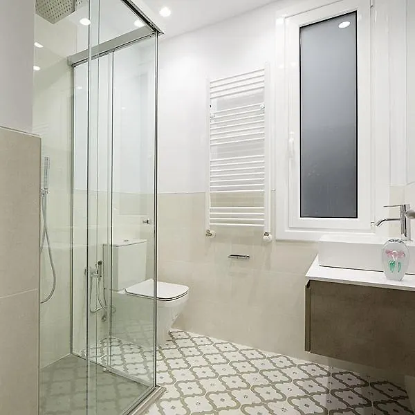Apartment Marcial Suite Central, Modern And New. San Sebastian Spain